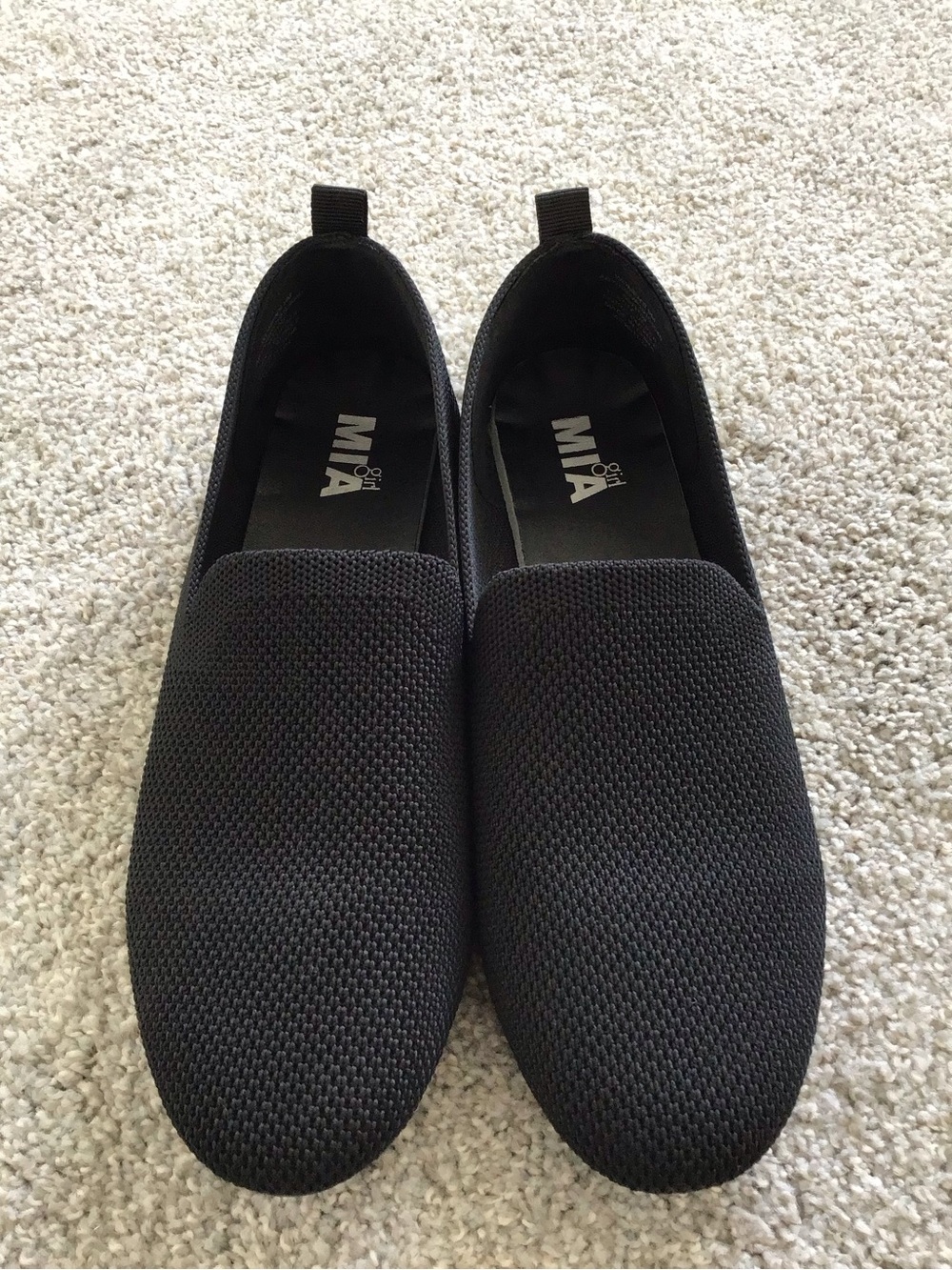MIA GIRL Women’s Black Knit Slip-On Loafer, size 9